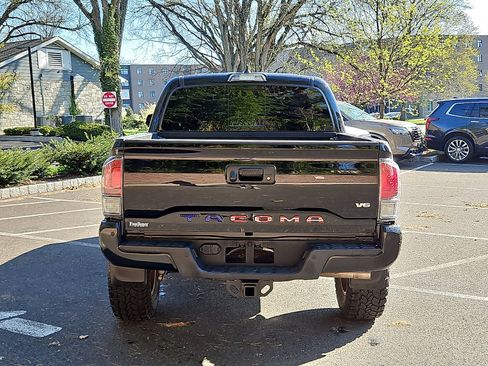 Used 2023 Toyota Tacoma TRD Off-Road w/ Technology Package AWD/4WD image 5
