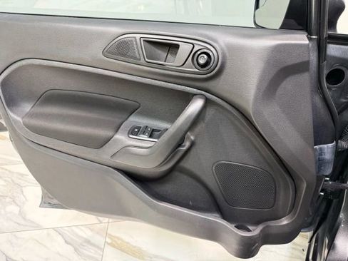 Used 2018 Ford Fiesta SE image 10