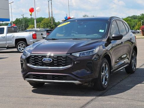 Used 2023 Ford Escape ST-Line w/ Tech Pack #1 AWD/4WD image 7