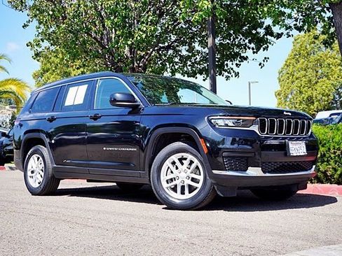 Used 2023 Jeep Grand Cherokee L Laredo RWD image 2