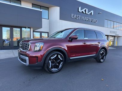 Used 2023 Kia Telluride S w/ S Sunroof Package