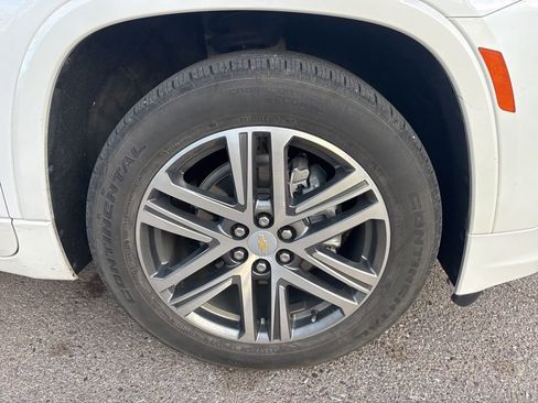 Used 2023 Chevrolet Traverse High Country image 2