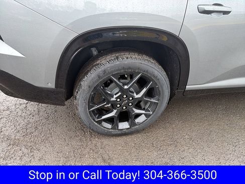 New 2026 Chevrolet Traverse RS w/ LPO, Floor Liner Package AWD/4WD image 8