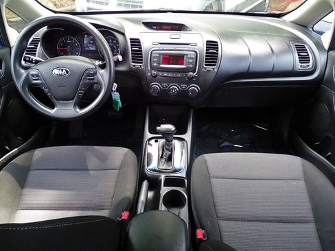 Used 2017 Kia Forte LX FWD image 26