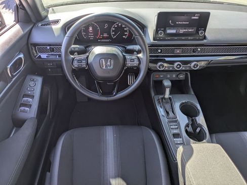 Used 2025 Honda Civic Sport image 25