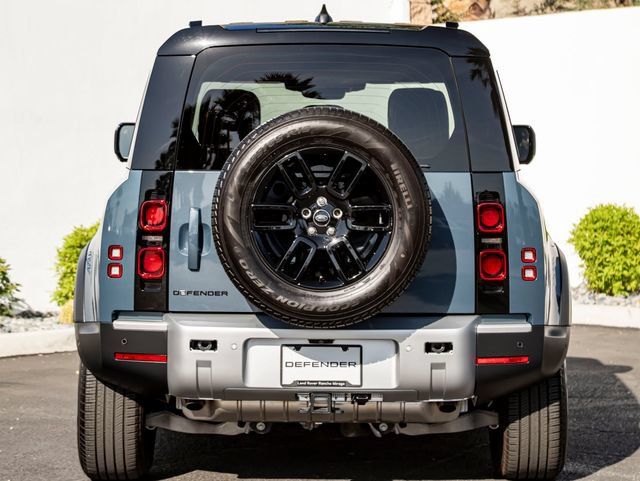 Used 2025 Land Rover Defender 110 S AWD/4WD image 8