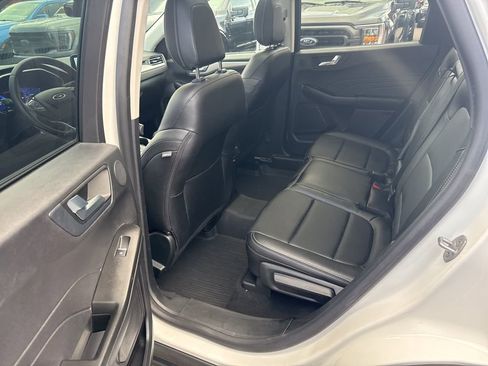 Certified 2022 Ford Escape SEL w/ Technology Package image 30