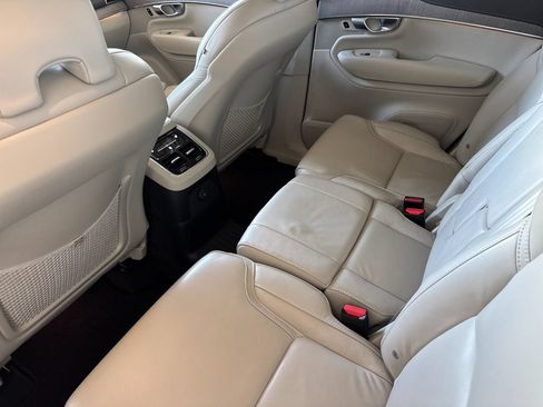 Certified 2023 Volvo XC90 T8 Ultimate w/ Protection Package Premier AWD/4WD image 6