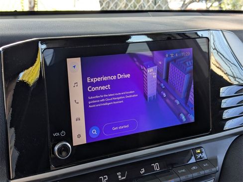 Used 2025 Toyota Camry LE image 23