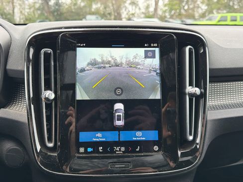 Certified 2022 Volvo XC40 P8 Recharge Plus image 30