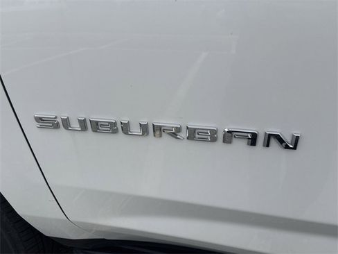 New 2025 Chevrolet Suburban Premier image 33