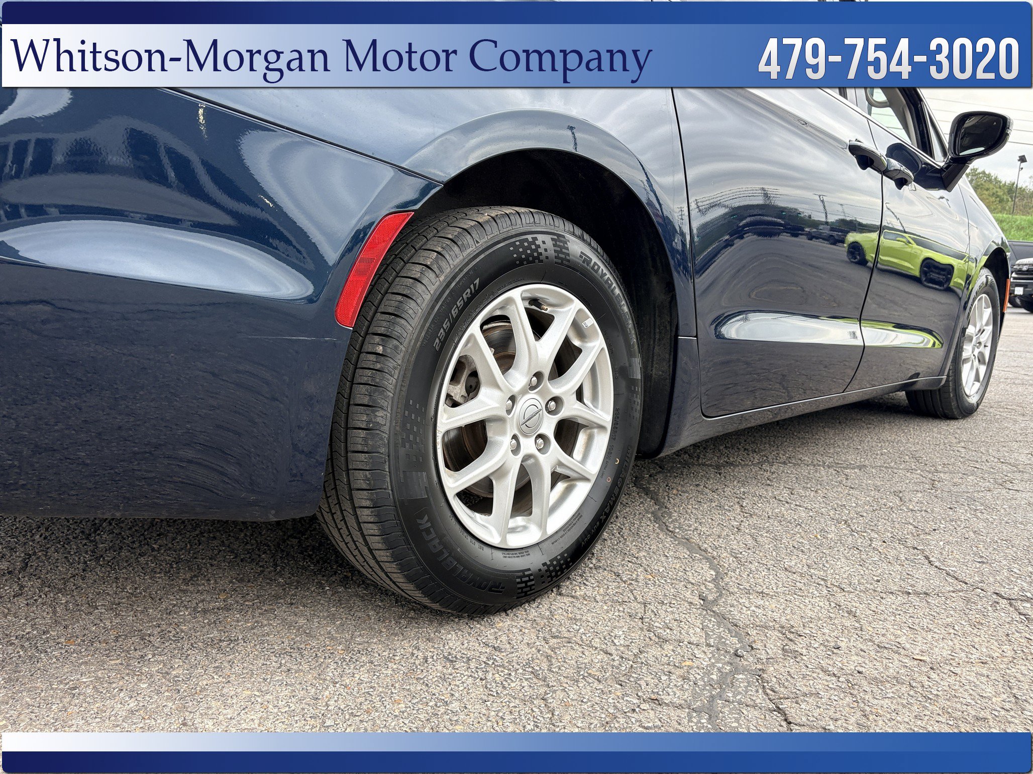 Used 2024 Chrysler Pacifica Touring-L FWD image 42