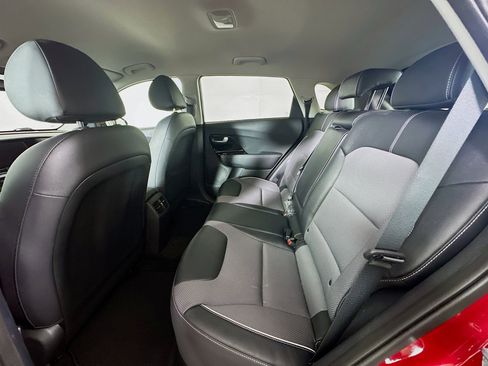 Used 2022 Kia Niro EX FWD image 27