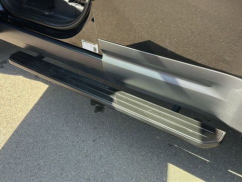 Certified 2023 Land Rover Defender 110 SE image 8