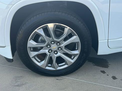 Used 2019 Chevrolet Traverse Premier w/ Driver Confidence II Package image 7