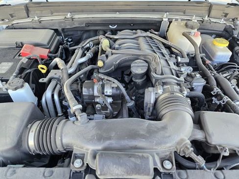 Used 2023 Jeep Wrangler Altitude image 33