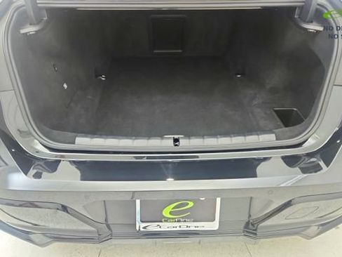Used 2025 BMW i7 eDrive50 w/ M Sport Package RWD image 14