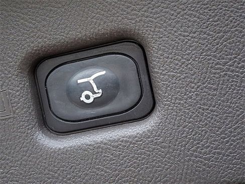 Used 2022 Lincoln Nautilus Reserve AWD/4WD image 28