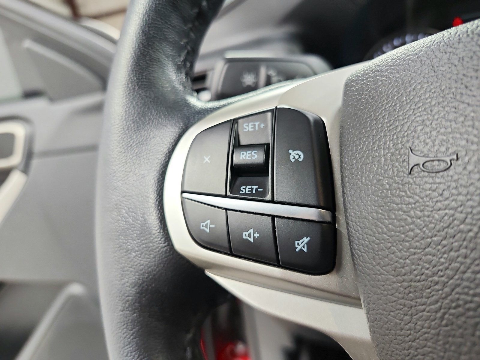Used 2021 Ford Explorer XLT RWD image 23