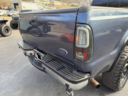 Used 2006 Ford F350 4x4 SuperCab Super Duty image 26