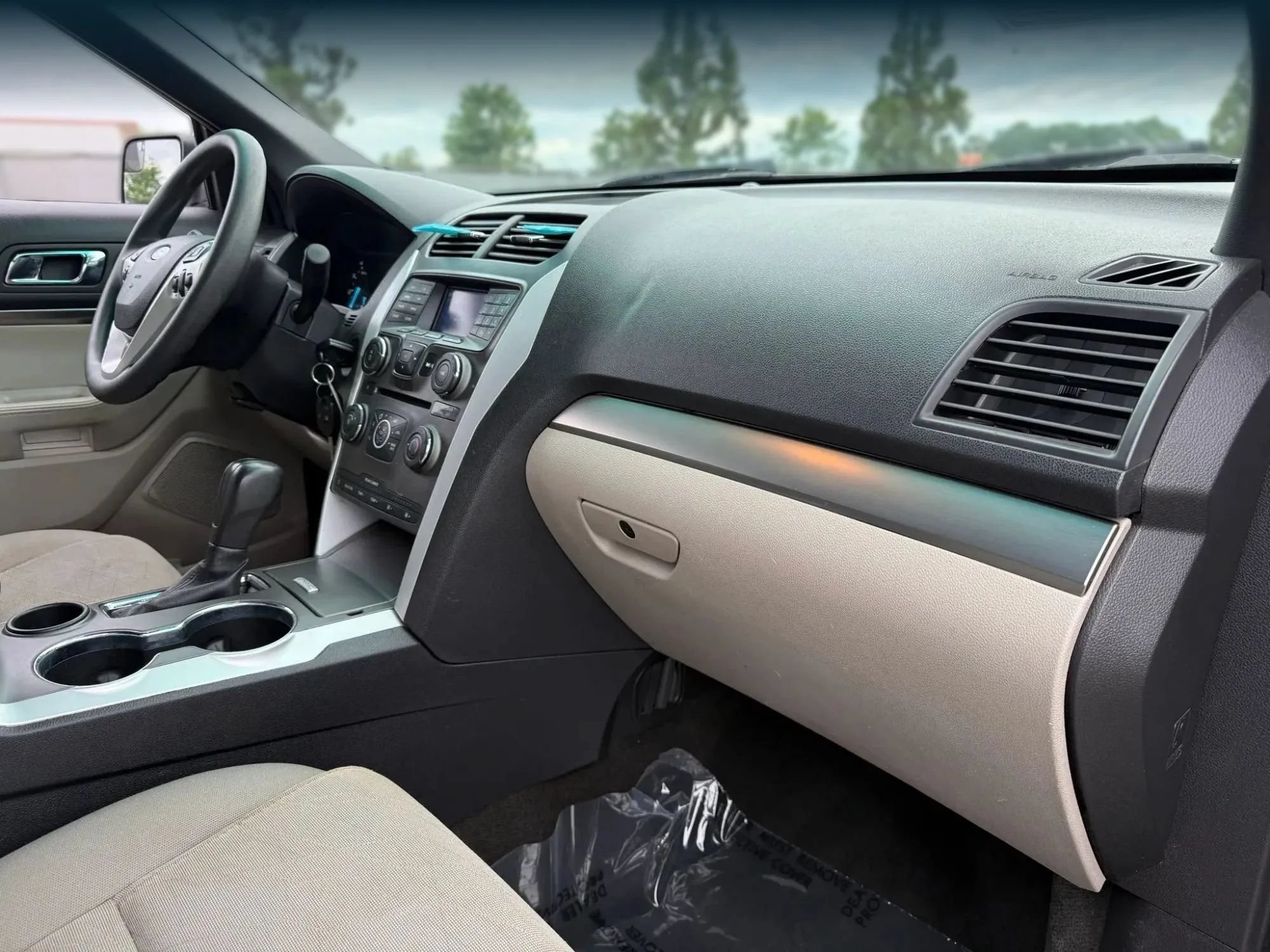 Used 2015 Ford Explorer FWD image 19