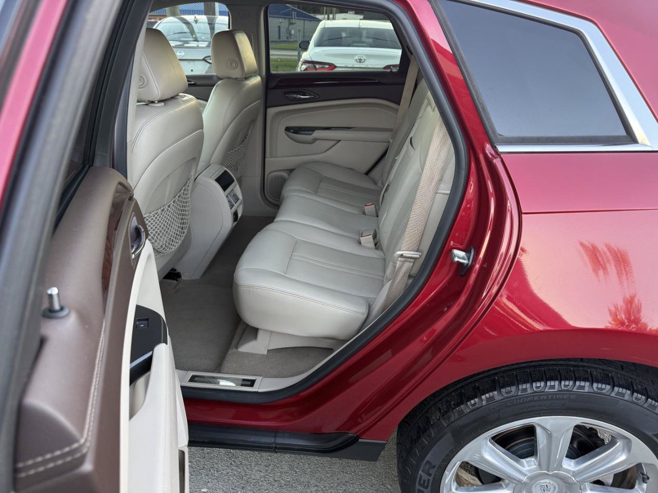 Used 2013 Cadillac SRX Performance w/ LPO, U-Rail D-Rings Package FWD image 9
