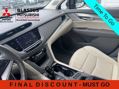 Used 2020 Cadillac XT5 Premium Luxury w/ LPO, Floor Liner Package AWD/4WD image 37