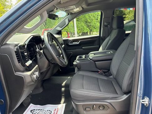 Used 2024 GMC Sierra 1500 Elevation w/ LPO, Elevation Black Package AWD/4WD image 8