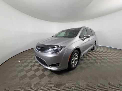 Used 2019 Chrysler Pacifica Limited FWD image 32