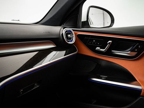 Used 2022 Mercedes-Benz C 300 4MATIC Sedan image 43