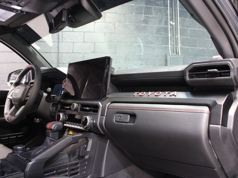 Used 2025 Toyota Tacoma TRD Pro image 57