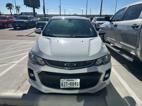 Used 2018 Chevrolet Sonic LT image 3