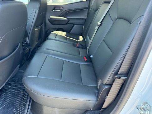 New 2025 Chevrolet Colorado LT w/ LT Convenience Package RWD image 13