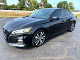 Used 2022 Nissan Altima 2.5 SR image 2