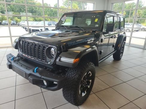 Used 2024 Jeep Wrangler Unlimited Rubicon 4xe AWD/4WD image 6