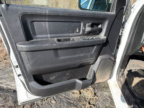 Used 2015 RAM 1500 Express image 10