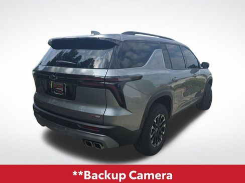 Used 2025 Chevrolet Traverse Z71 w/ Driver Confidence Package AWD/4WD image 4