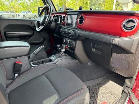 Used 2021 Jeep Gladiator Rubicon AWD/4WD image 12