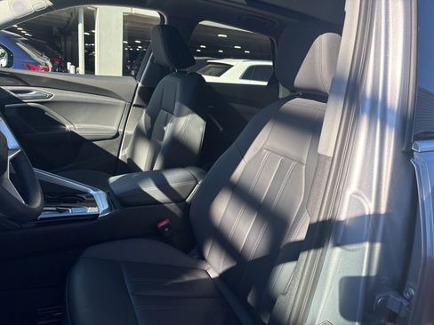 Used 2025 Audi Q5 Premium Plus w/ Premium Plus image 13