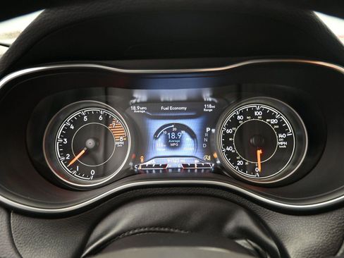 Used 2021 Jeep Cherokee Trailhawk image 22