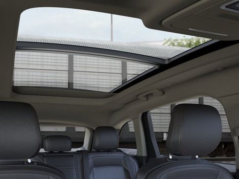 New 2026 Lincoln Nautilus Premier AWD/4WD image 44