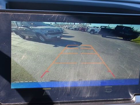 Certified 2022 Chevrolet Silverado 1500 LT w/ Z71 Off-Road Package image 26