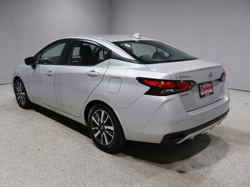 Used 2021 Nissan Versa SV image 4