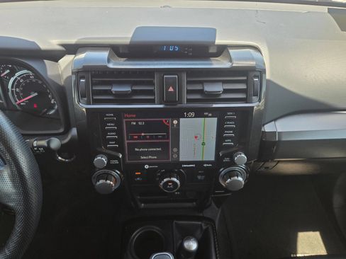Used 2024 Toyota 4Runner TRD Off-Road Premium AWD/4WD image 10