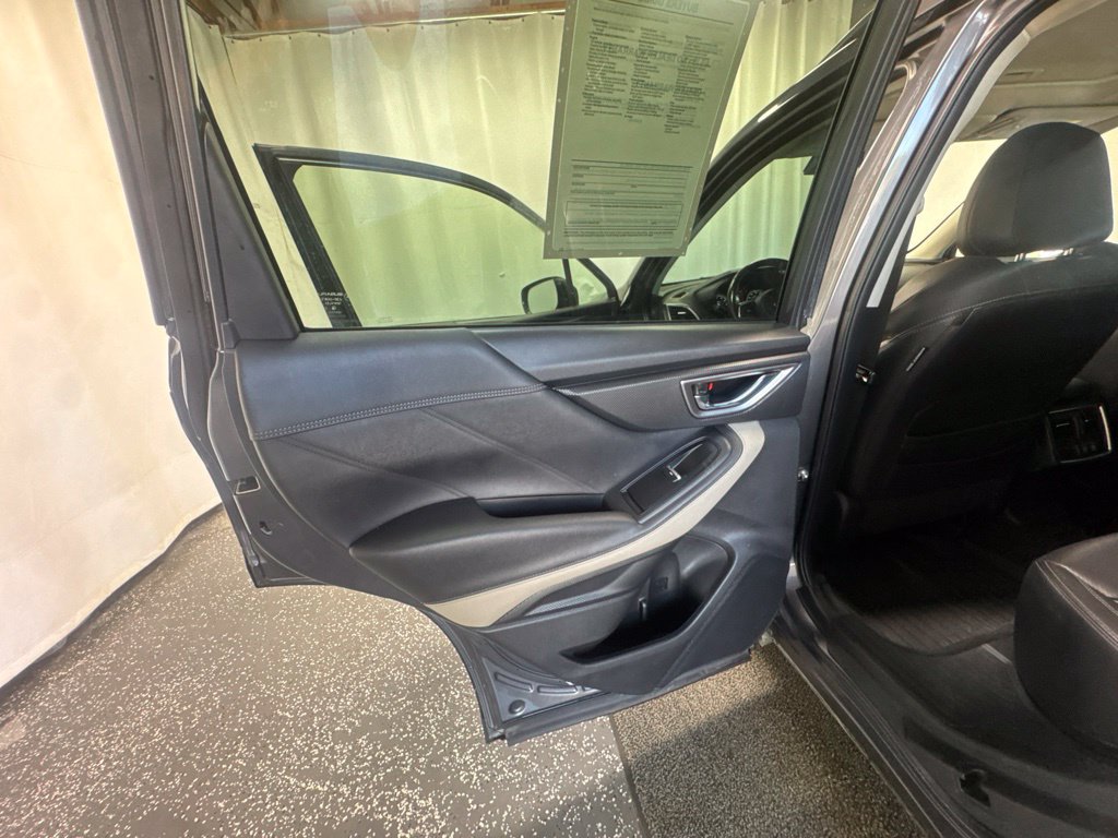 Used 2022 Subaru Forester Limited AWD/4WD image 25