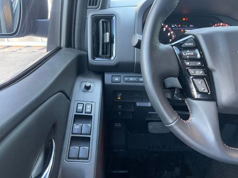 Used 2025 Nissan Frontier Pro-X w/ Tow Package RWD image 13