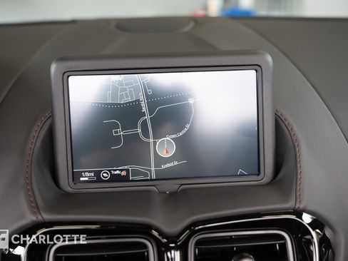 Used 2021 Aston Martin V8 Vantage Roadster image 28