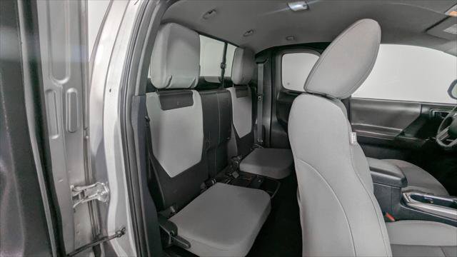 Used 2017 Toyota Tacoma SR5 RWD image 21
