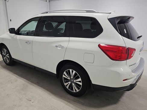 Used 2020 Nissan Pathfinder S FWD image 3