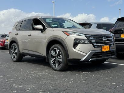 New 2025 Nissan Rogue SL w/ Tech Package